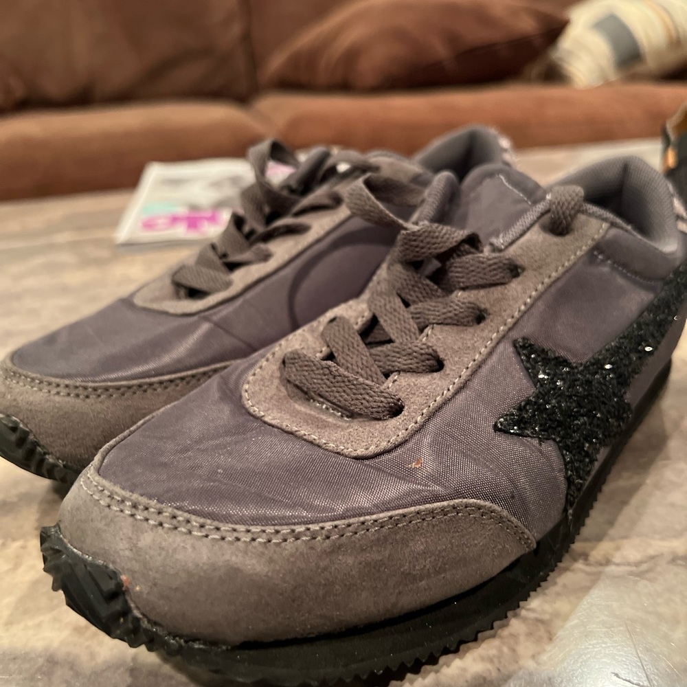 Very G women’s Sneaker